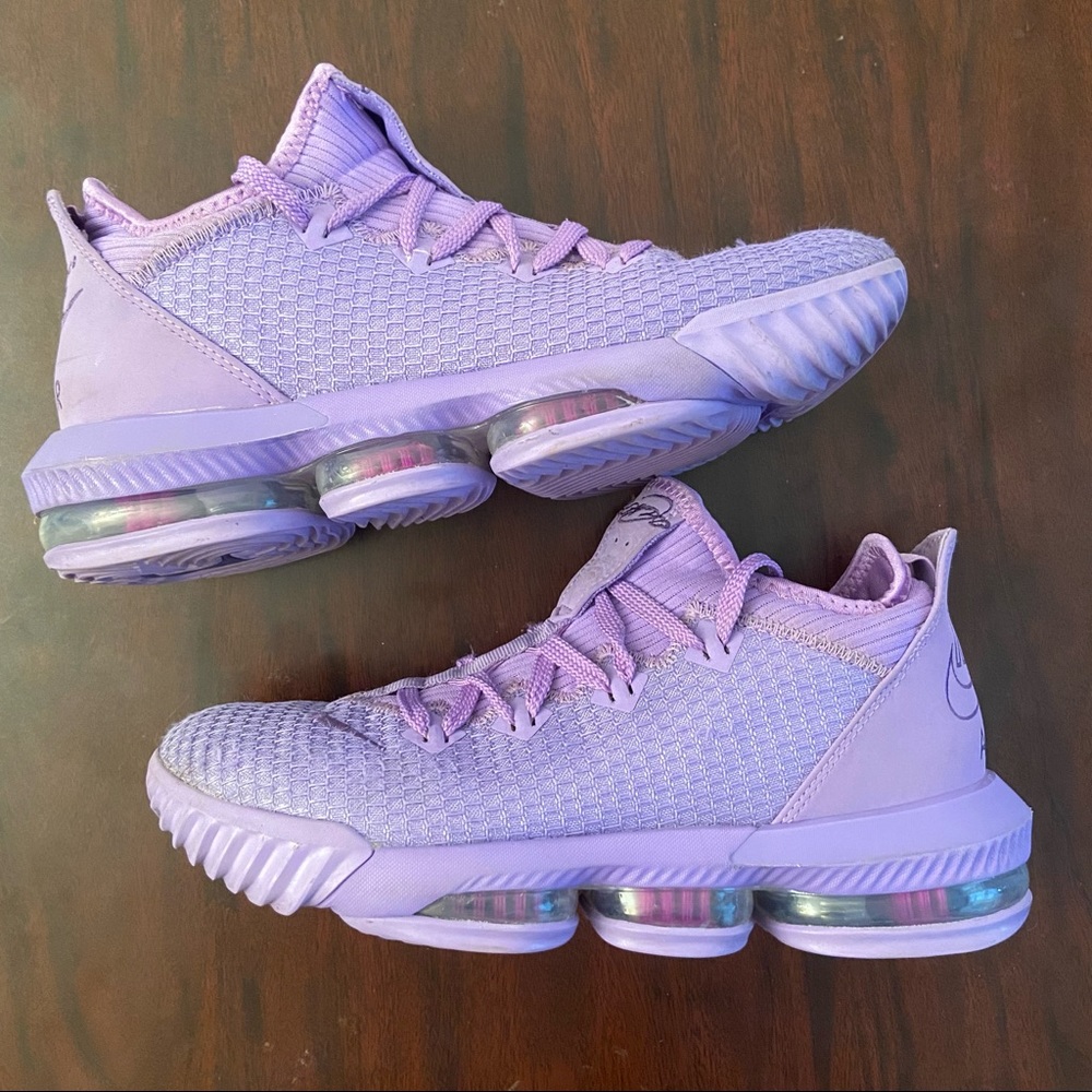 Nike Lebron 16 Low Atomic Purple